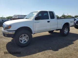 2002 Toyota Tacoma with VIN 5TEWN72N12Z071613, listed as a Copart auction lot 61302025 with 216,693 mi miles and Clean title. Bid and sale history available at DreamBid. Image 1.