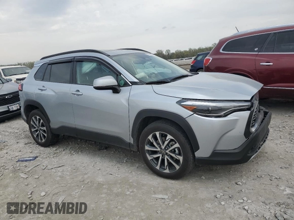 2023 Toyota Corolla Cross XLE z VIN 7MUDAABG9PV049306, wystawiony jako Copart lot #53649005 z przebiegiem 39 247 mil mil oraz Szkoda całkowita • Salvage title. Historia ofert i sprzedaży dostępna na DreamBid. Obrazek 4.