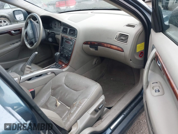 2005 Volvo XC70 with VIN YV1SZ592X51200928, listed as a IAAI auction lot 41505570 with 212,535 mi miles and . Bid and sale history available at DreamBid. Image 5.