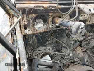 1968 Ford Bronco z VIN U14NLD27653, wystawiony jako Copart lot #75441944 z przebiegiem Nie podano mil oraz Szkoda całkowita • Salvage title. Historia ofert i sprzedaży dostępna na DreamBid. Obrazek 9.