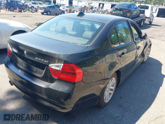 2007 BMW 3 Series 328xi с VIN WBAVC93557KX61238, выставлен на аукционе IAAI как лот 40251584 с пробегом 133 587 миль миль и . История ставок и продаж доступна на DreamBid. Изображение 4.
