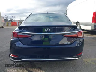 2021 Lexus ES with VIN 58ACA1C15MU010045, listed as a IAAI auction lot 41545909 with 24,694 mi miles. Bid and sale history available at carsss.com. Image 16.