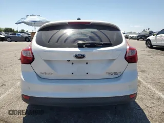 2014 Ford Focus Titanium with VIN 1FADP3N21EL264509, listed as a Copart auction lot 59544475 with 154,142 mi miles and Clean title. Bid and sale history available at DreamBid. Image 6.