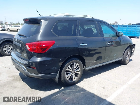 2017 Nissan Pathfinder Platinum with VIN 5N1DR2MM6HC615528, listed as a IAAI auction lot 42349325 with 155,632 mi miles and . Bid and sale history available at DreamBid. Image 4.