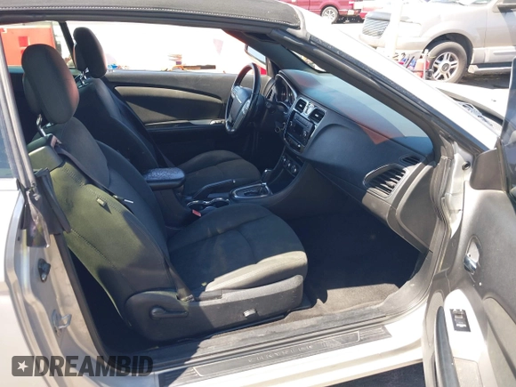 2011 Chrysler 200 Touring with VIN 1C3BC2EB2BN607016, listed as a IAAI auction lot 42019343 with 192,912 mi miles. Bid and sale history available at carsss.com. Image 5.