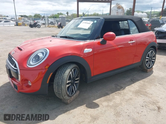 2019 MINI Convertible Cooper S with VIN WMWWG9C58K3E40700, listed as a IAAI auction lot 41985685 with 29,128 mi miles. Bid and sale history available at carsss.com. Image 17.