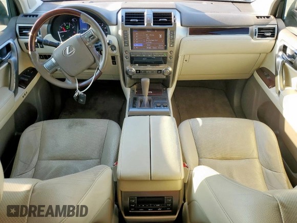 2014 Lexus GX 460 z VIN JTJBM7FX0E5083740, wystawiony jako Copart lot #49573695 z przebiegiem 195 655 mil mil oraz Czysty tytuł • Clean title. Historia ofert i sprzedaży dostępna na DreamBid. Obrazek 8.
