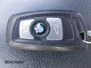 2013 BMW 3 Series 328i xDrive with VIN WBA3B5G58DNS04492, listed as a IAAI auction lot 41824286 with 86,261 mi miles. Bid and sale history available at carsss.com. Image 11.