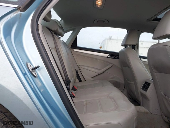 2013 Volkswagen Passat TDI SE w/Sunroof with VIN 1VWBN7A38DC094898, listed as a IAAI auction lot 41709347 with 120,035 mi miles. Bid and sale history available at carsss.com. Image 8.