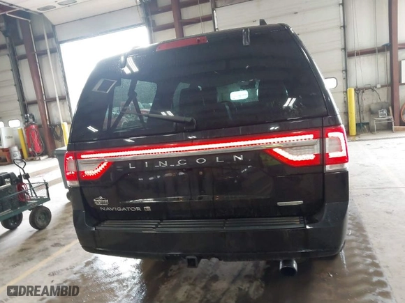 2016 Lincoln Navigator L Select with VIN 5LMJJ3JT0GEL08335, listed as a IAAI auction lot 41725194 with NaN miles. Bid and sale history available at carsss.com. Image 16.