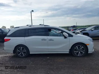 2018 Honda Odyssey Elite with VIN 5FNRL6H98JB045078, listed as a IAAI auction lot 42184758 with 144,981 mi miles. Bid and sale history available at carsss.com. Image 12.