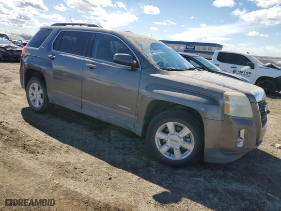 2011 GMC Terrain SLE-2 with VIN 2CTALSEC8B6332521, listed as a Copart auction lot 49799355 with 207,829 mi miles and Salvage Title. Bid and sale history available at carsss.com. Image 4.