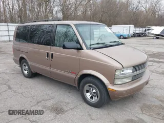 1998 Chevrolet Astro with VIN 1GNEL19W0WB198965, listed as a IAAI auction lot 41986890 with 107,881 mi miles. Bid and sale history available at carsss.com. Image 1.