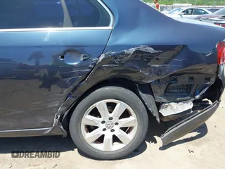 2008 Volkswagen Jetta SE with VIN 3VWRM71K48M123343, listed as a IAAI auction lot 42278272 with 206,469 mi miles and . Bid and sale history available at DreamBid. Image 6.