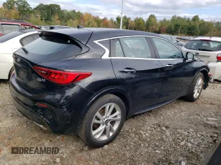 2018 Infiniti QX30 ESSENTIAL with VIN SJKCH5CP9JA057995, listed as a Copart auction lot 71195723 with 32,373 mi miles. Bid and sale history available at carsss.com. Image 3.