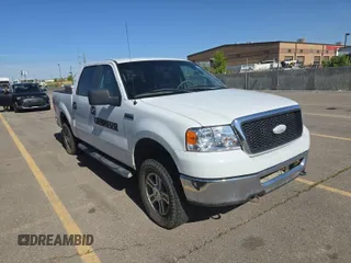 2008 Ford F-150 XLT z VIN 1FTPW14V38FA76863, wystawiony jako IAAI lot #42610373 z przebiegiem 178 671 mil mil oraz . Historia ofert i sprzedaży dostępna na DreamBid. Obrazek 54.