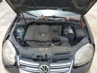 2010 Volkswagen Jetta Limited Edition with VIN 3VWRZ7AJ5AM015232, listed as a IAAI auction lot 42784607 with Not provided miles and . Bid and sale history available at DreamBid. Image 10.