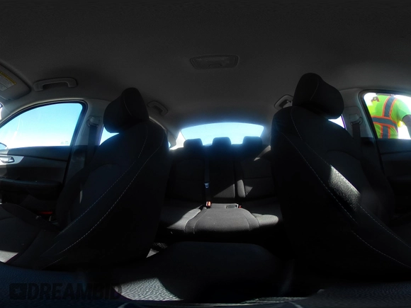 2024 Kia Forte LXS z VIN 3KPF24AD6RE826949, wystawiony jako IAAI lot #42078753 z przebiegiem 13 679 mil mil oraz . Historia ofert i sprzedaży dostępna na DreamBid. Obrazek 18.