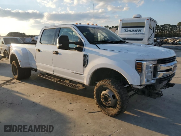 2019 Ford F-350 XL с VIN 1FT8W3DT1KED75263, выставлен на аукционе Copart как лот 82898524 с пробегом 131 107 миль миль и Списание • Salvage title. История ставок и продаж доступна на DreamBid. Изображение 4.