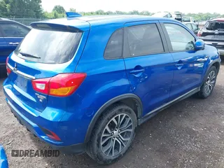 2018 Mitsubishi Outlander SE with VIN JA4AR3AW6JU000961, listed as a IAAI auction lot 42720633 with 124,554 mi miles and . Bid and sale history available at DreamBid. Image 4.