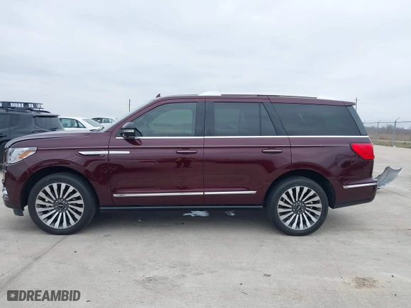2021 Lincoln Navigator Reserve with VIN 5LMJJ2LT2MEL17430, listed as a IAAI auction lot 41623672 with 21,706 mi miles. Bid and sale history available at carsss.com. Image 14.
