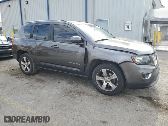 2017 Jeep Compass High Altitude with VIN 1C4NJDEB6HD192680, listed as a Copart auction lot 54389945 with 97,109 mi miles and Salvage title. Bid and sale history available at DreamBid. Image 4.