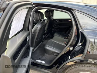 2021 Porsche Cayenne E-Hybrid with VIN WP1BE2AY8MDA44XXX, listed as a Copart auction lot 48625695 with 11,490 mi miles and Clean title. Bid and sale history available at DreamBid. Image 6.