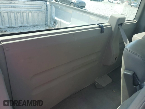 2005 Ford F-150 XL with VIN 1FTRF12225NC03167, listed as a Copart auction lot 61046445 with 153,050 mi miles and Salvage title. Bid and sale history available at DreamBid. Image 10.