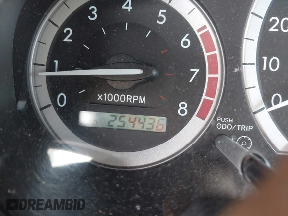 2005 Toyota Sienna XLE with VIN 5TDZA22C15S236748, listed as a IAAI auction lot 41901333 with 254,436 mi miles. Bid and sale history available at carsss.com. Image 15.