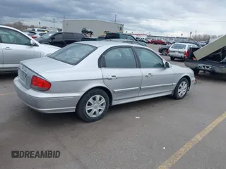 2003 Hyundai Sonata with VIN KMHWF25S33A840475, listed as a IAAI auction lot 41783799 with 181,890 mi miles. Bid and sale history available at carsss.com. Image 4.