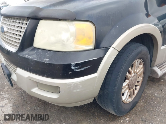 2006 Ford Expedition Eddie Bauer with VIN 1FMPU17576LA05399, listed as a IAAI auction lot 41432779 with 223,738 mi miles. Bid and sale history available at carsss.com. Image 12.