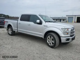 2015 Ford F-150 XLT w/HD Payload Pkg with VIN 1FTFW1EG3FFC28424, listed as a Copart auction lot 48205035 with 267,354 mi miles and Clean Title. Bid and sale history available at carsss.com. Image 4.