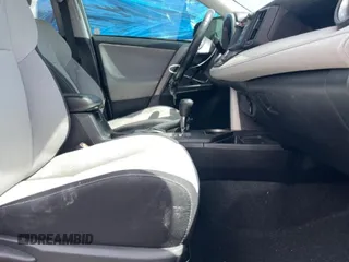 2018 Toyota RAV4 XLE z VIN 2T3WFREVXJW449975, wystawiony jako Copart lot #63962615 z przebiegiem 78 410 mil mil oraz Szkoda całkowita • Salvage title. Historia ofert i sprzedaży dostępna na DreamBid. Obrazek 7.
