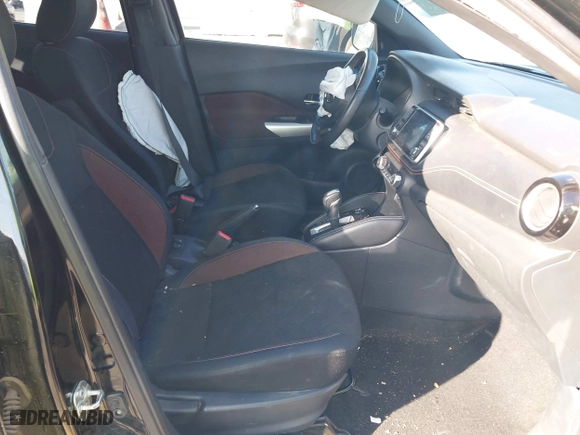 2018 Nissan Kicks SR with VIN 3N1CP5CU2JL511575, listed as a IAAI auction lot 41615315 with 175,722 mi miles. Bid and sale history available at carsss.com. Image 5.