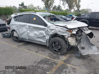 2014 Toyota RAV4 LE с VIN 2T3ZFREVXEW106571, выставлен на аукционе IAAI как лот 42161389 с пробегом Не указан миль и . История ставок и продаж доступна на DreamBid. Изображение 1.