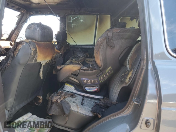 1987 Toyota Land Cruiser z VIN JT3FJ60G4H1135841, wystawiony jako Copart lot #88982685 z przebiegiem Nie podano mil oraz Nie do naprawy • Non repairable. Historia ofert i sprzedaży dostępna na DreamBid. Obrazek 10.