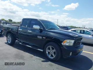 2014 Ram 1500 Express z VIN 1C6RR6FT5ES271592, wystawiony jako IAAI lot #42307545 z przebiegiem 117 212 mil mil oraz . Historia ofert i sprzedaży dostępna na DreamBid. Obrazek 1.