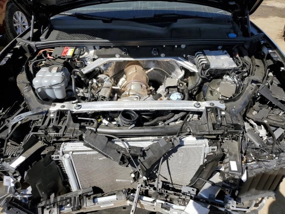 2022 Porsche Cayenne with VIN WP1AA2AY5NDA04335, listed as a Copart auction lot 57320915 with 7,017 mi miles and Salvage title. Bid and sale history available at DreamBid. Image 12.