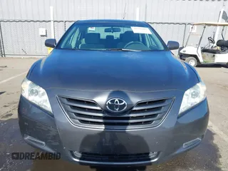 2008 Toyota Camry LE z VIN 4T4BE46K78R040785, wystawiony jako IAAI lot #42338481 z przebiegiem 90 926 mil mil oraz . Historia ofert i sprzedaży dostępna na DreamBid. Obrazek 12.