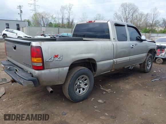 2000 Chevrolet Silverado 1500 LS with VIN 2GCEK19T3Y1266020, listed as a IAAI auction lot 42060263 with 270,921 mi miles. Bid and sale history available at carsss.com. Image 4.
