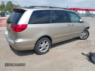 2005 Toyota Sienna XLE with VIN 5TDBA22CX5S049025, listed as a IAAI auction lot 42071795 with 237,858 mi miles. Bid and sale history available at carsss.com. Image 4.