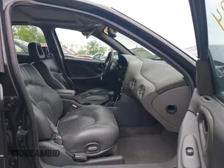 2002 Pontiac Bonneville SLE z VIN 1G2HY54KX24177224, wystawiony jako IAAI lot #42268134 z przebiegiem 107 935 mil mil oraz . Historia ofert i sprzedaży dostępna na DreamBid. Obrazek 5.