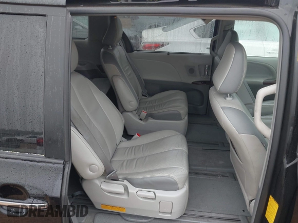 2012 Toyota Sienna XLE with VIN 5TDDK3DC3CS030466, listed as a IAAI auction lot 41914368 with 174,512 mi miles. Bid and sale history available at carsss.com. Image 8.