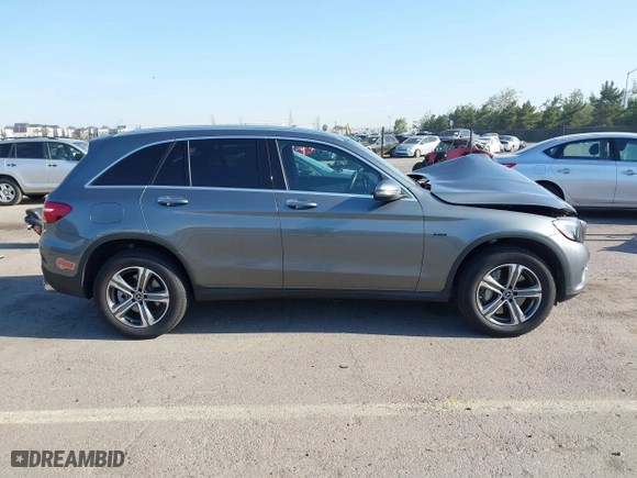 2019 Mercedes-Benz GLC with VIN WDC0G5EB5KF606374, listed as a IAAI auction lot 41987972 with 59,368 mi miles. Bid and sale history available at carsss.com. Image 14.