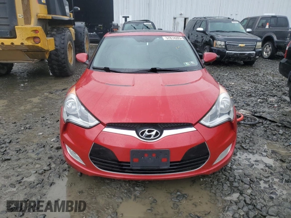 2013 Hyundai Veloster w/Gray Int z VIN KMHTC6AD0DU147454, wystawiony jako Copart lot #57814285 z przebiegiem 91 000 mil mil oraz Szkoda całkowita • Salvage title. Historia ofert i sprzedaży dostępna na DreamBid. Obrazek 5.
