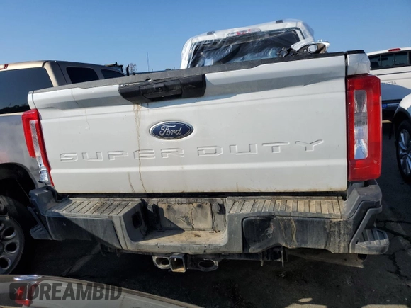 2023 Ford F-250 XL с VIN 1FT7X2BA7PED73688, выставлен на аукционе Copart как лот 81195454 с пробегом Не указан миль и На запчасти • Non repairable. История ставок и продаж доступна на DreamBid. Изображение 6.