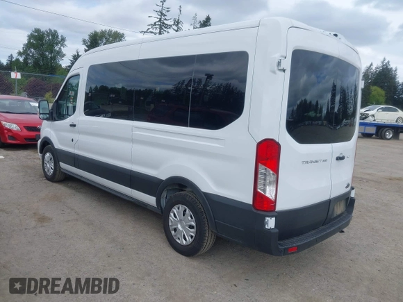 2025 Ford Transit Passenger XL with VIN 1FBAX2C87SKA21405, listed as a IAAI auction lot 42203780 with 1,924 mi miles and . Bid and sale history available at carsss.com. Image 3.