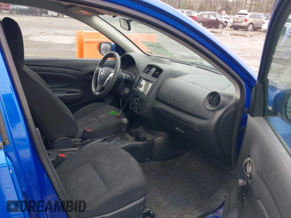 2016 Nissan Versa S z VIN 3N1CN7AP0GL867028, wystawiony jako IAAI lot #41877844 z przebiegiem 94 489 mil mil oraz . Historia ofert i sprzedaży dostępna na DreamBid. Obrazek 5.