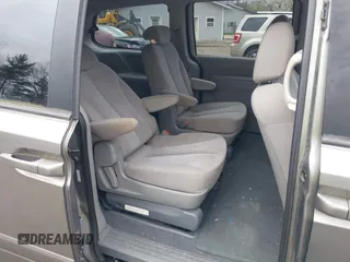 2010 Kia Sedona LX with VIN KNDMG4C30A6329449, listed as a IAAI auction lot 41946489 with 202,881 mi miles. Bid and sale history available at carsss.com. Image 8.