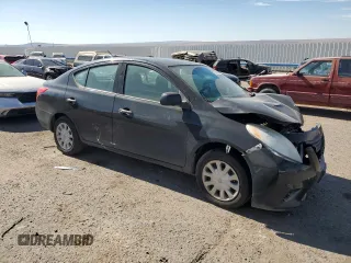 2014 Nissan Versa S with VIN 3N1CN7AP9EL862844, listed as a Copart auction lot 77493074 with 82,692 mi miles and Salvage Title. Bid and sale history available at carsss.com. Image 4.